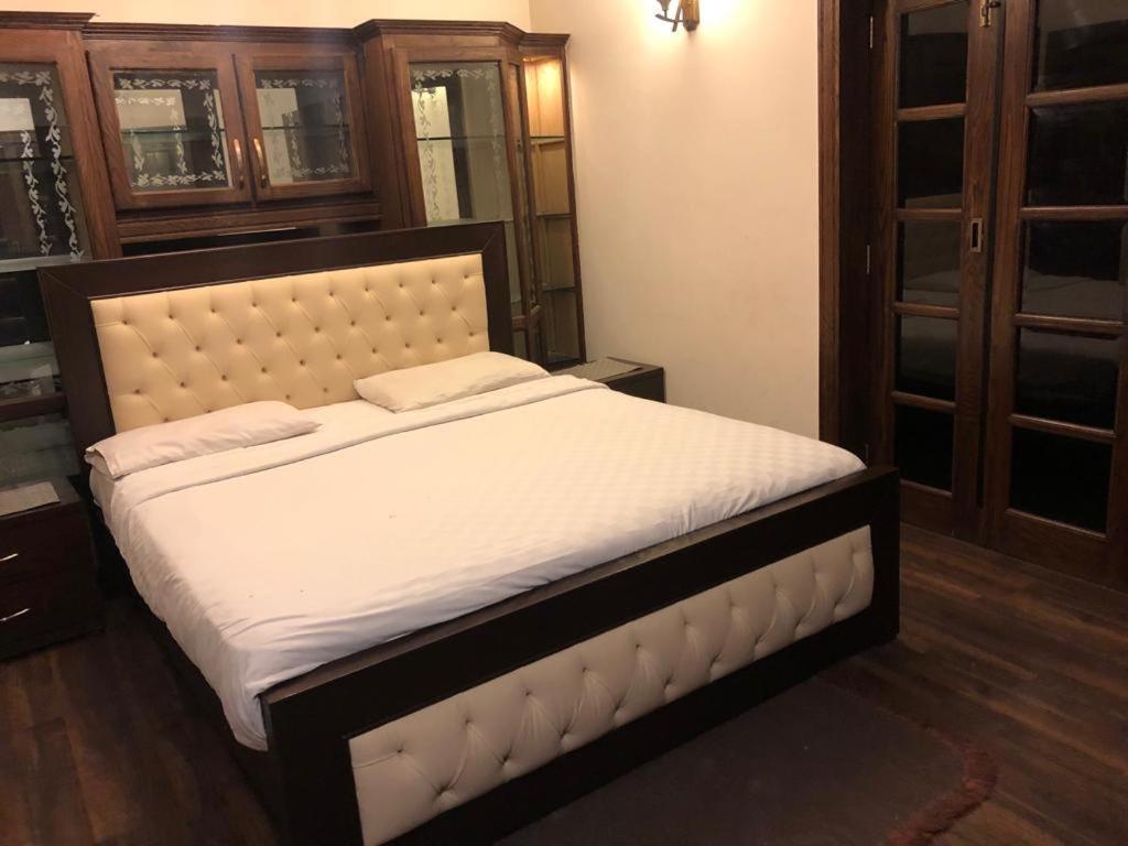 Reina Boutique Hotel - G9 Islamabad Exterior foto
